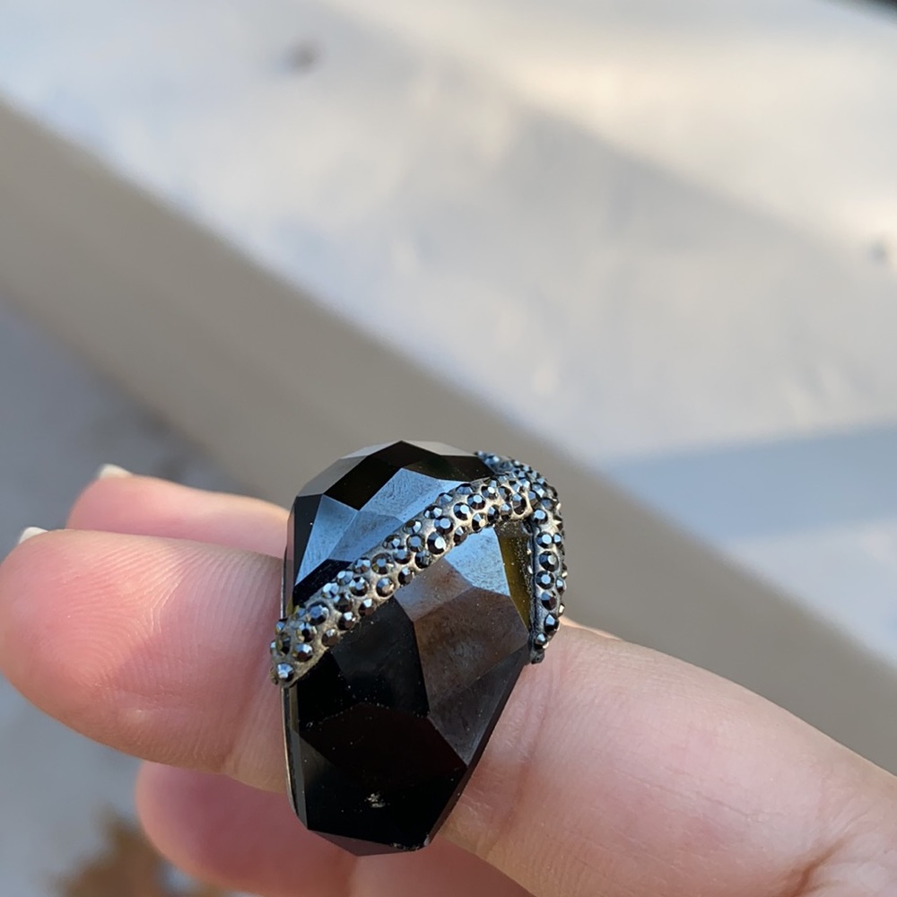 Rare Nirvana Swarovski ring with Crystals